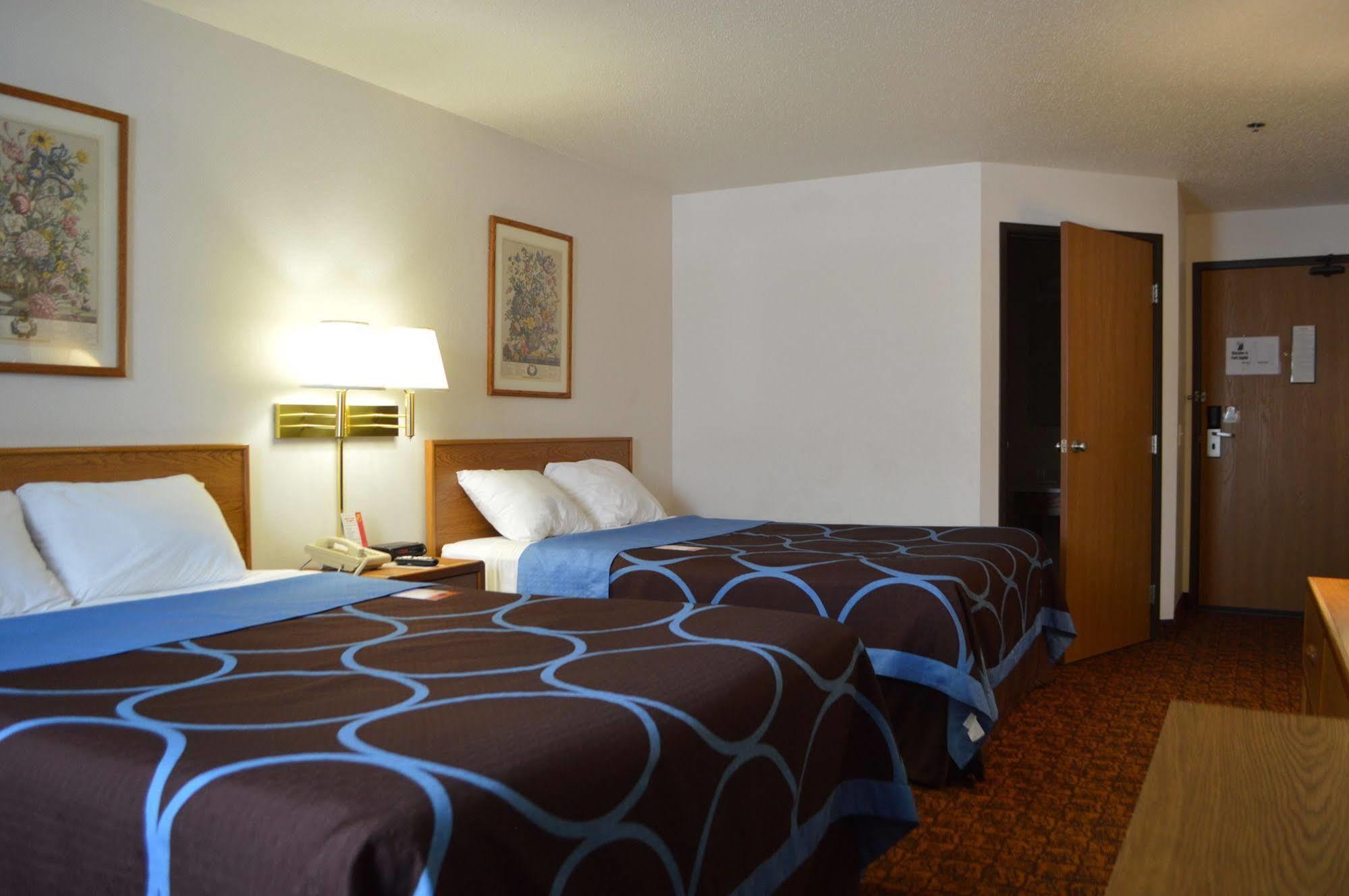 Hotel Super 8 By Wyndham Park Rapids Zewnętrze zdjęcie