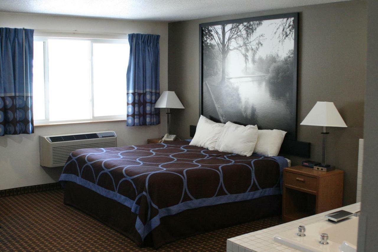 Hotel Super 8 By Wyndham Park Rapids Zewnętrze zdjęcie